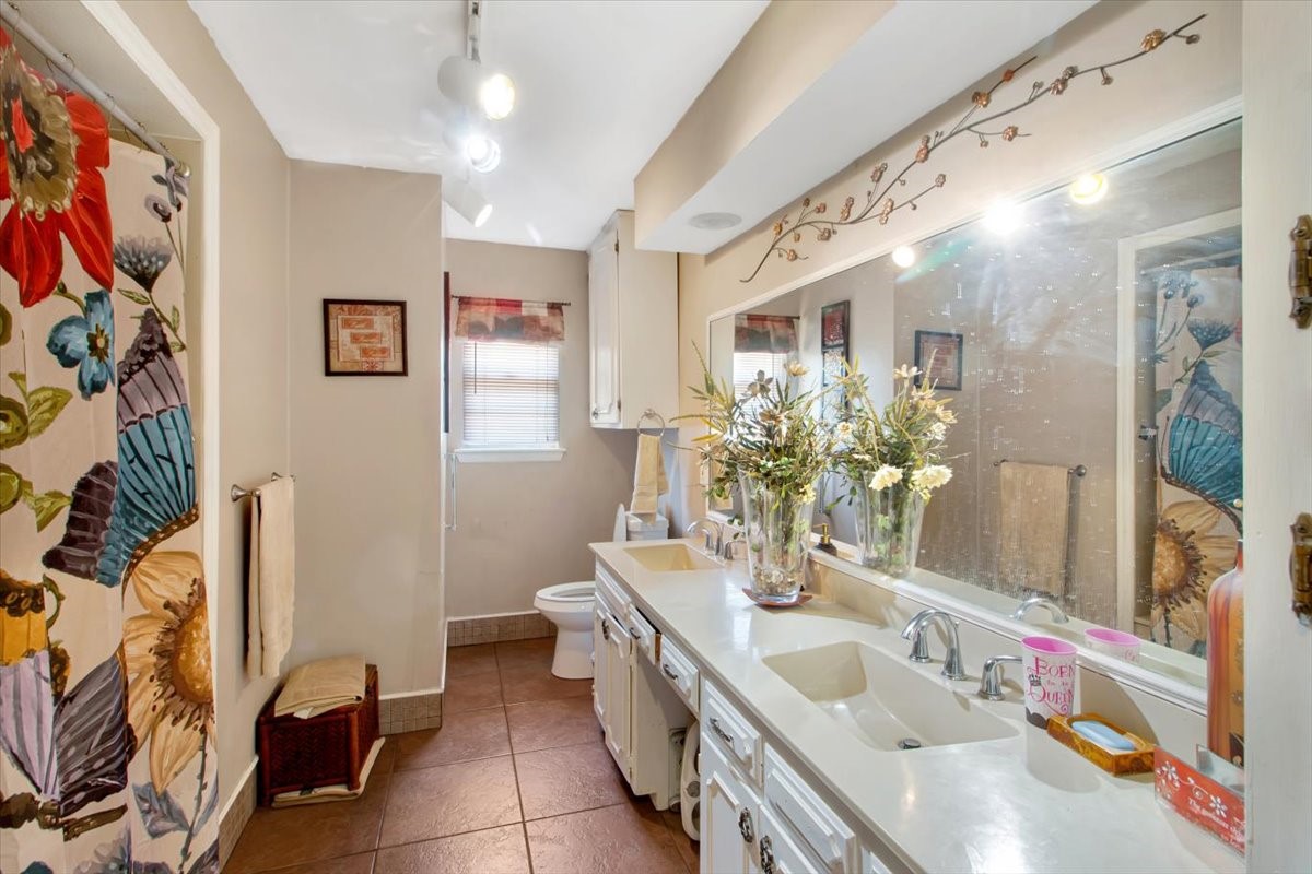 121 S Imperial Drive Denison TX 75020
