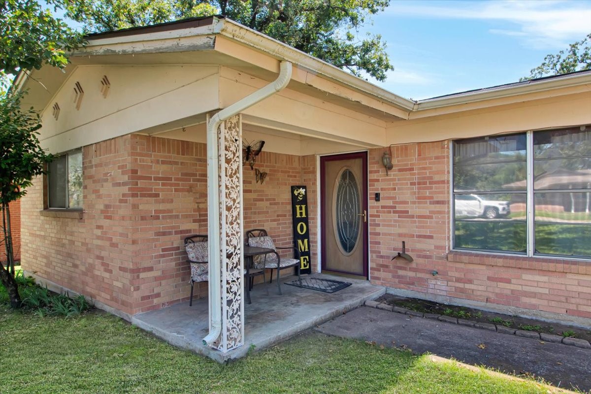 121 S Imperial Drive Denison TX 75020