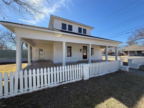 202 Throckmorton Street Weatherford TX 76086