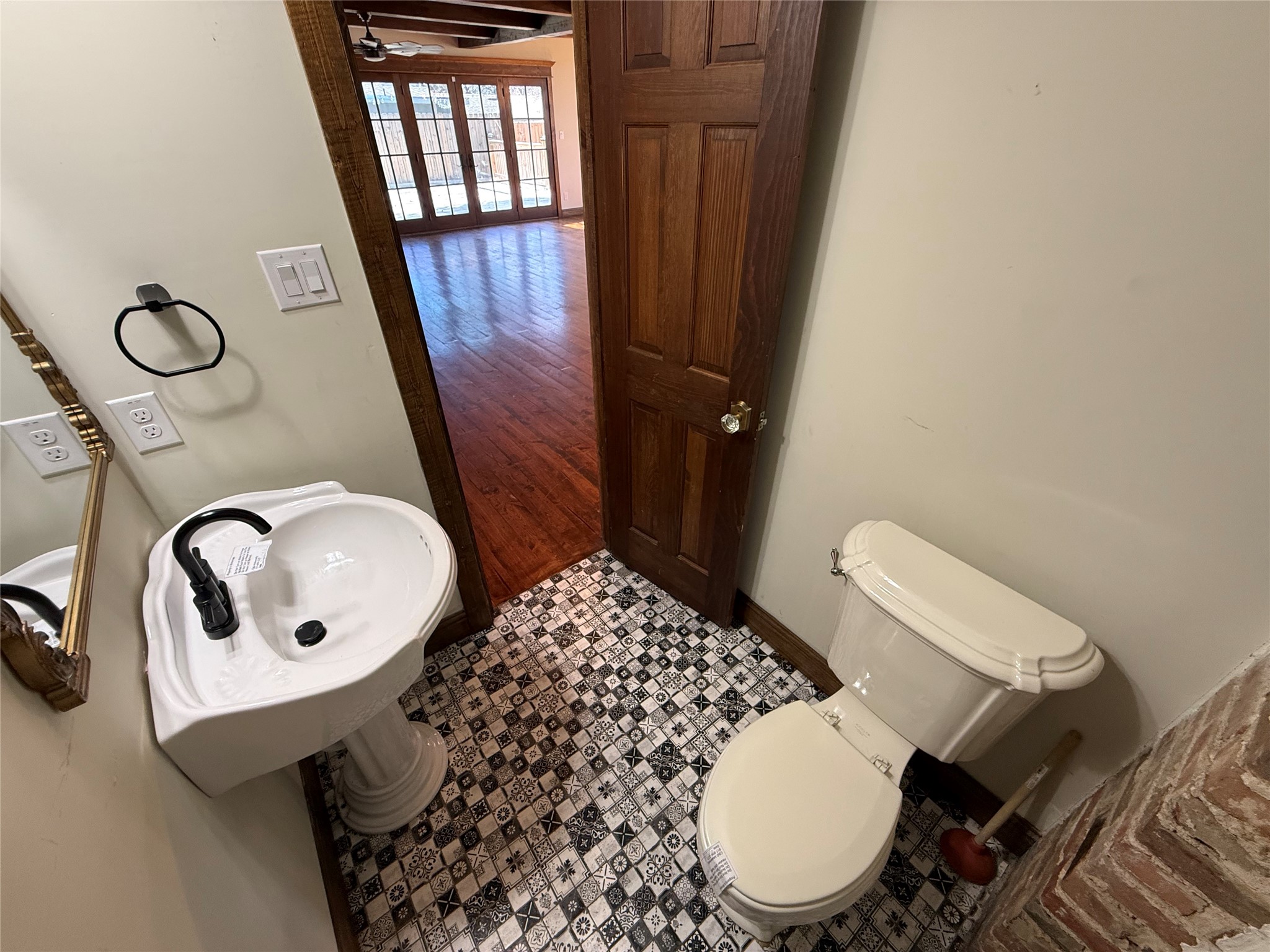 202 Throckmorton Street Weatherford TX 76086