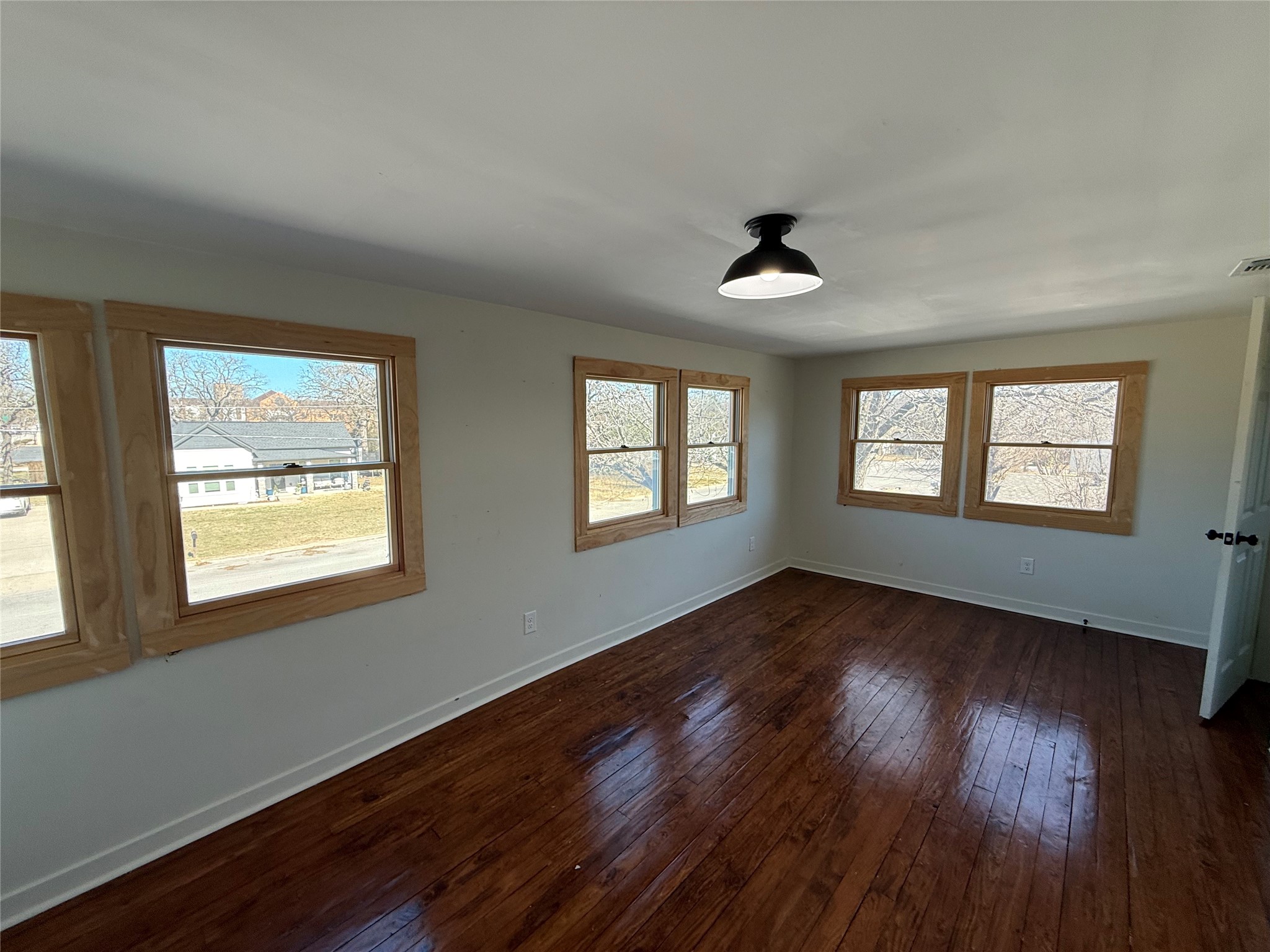 202 Throckmorton Street Weatherford TX 76086