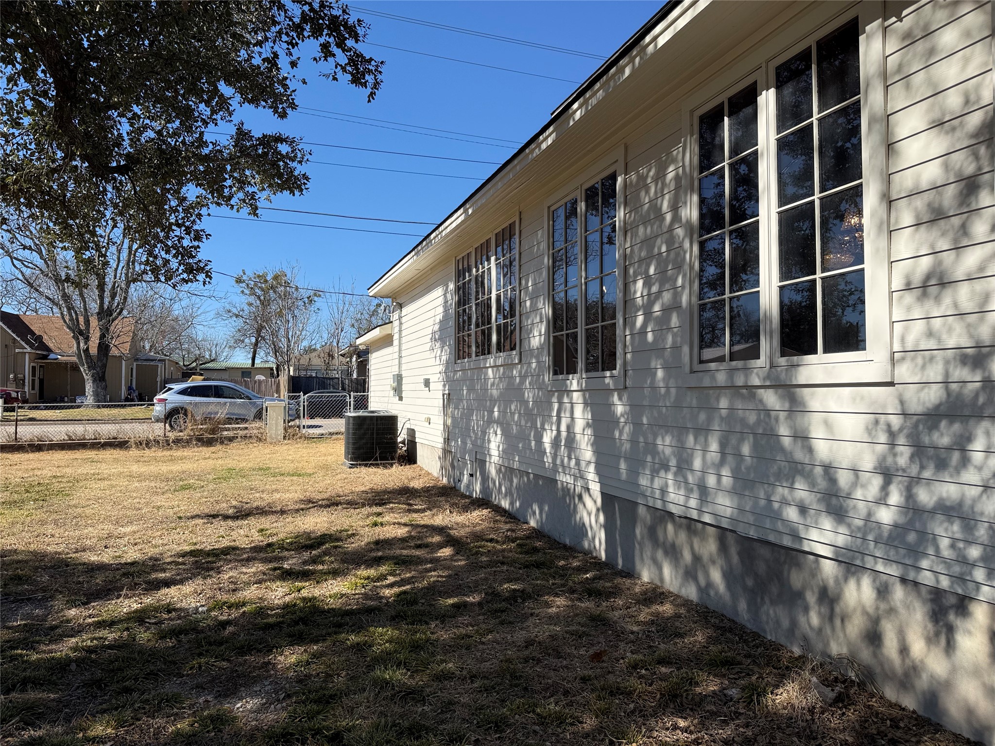 202 Throckmorton Street Weatherford TX 76086