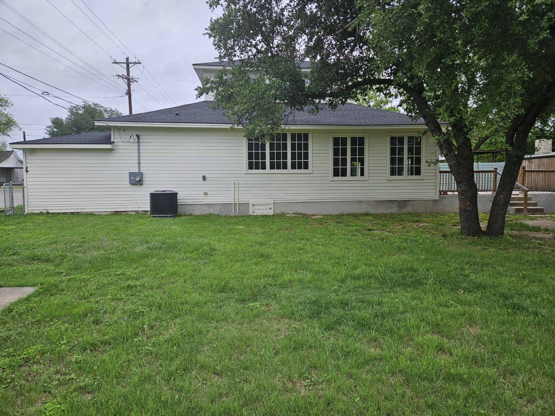 202 Throckmorton Street Weatherford TX 76086