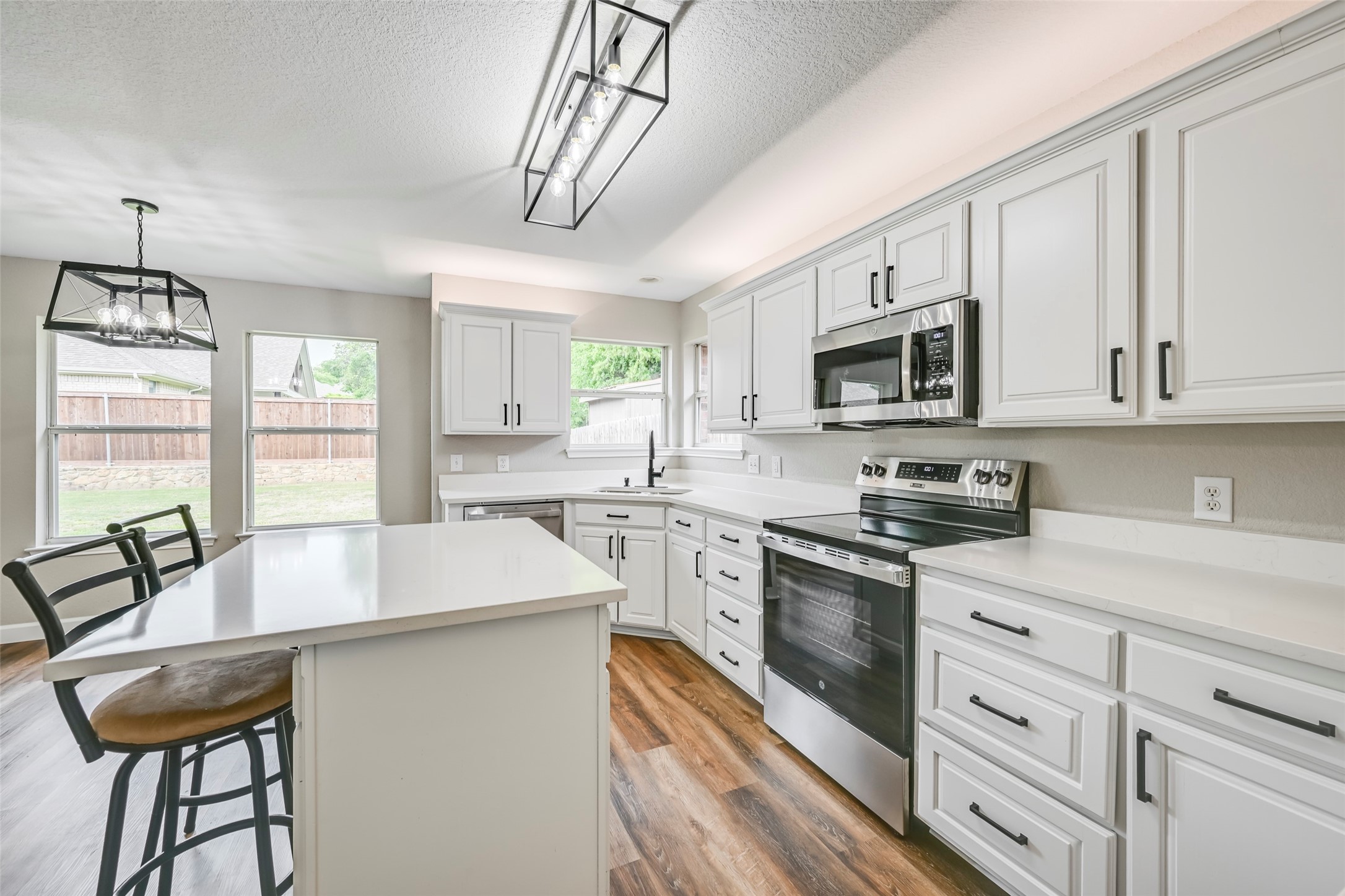 705 Ridgehill Drive Burleson TX 76028