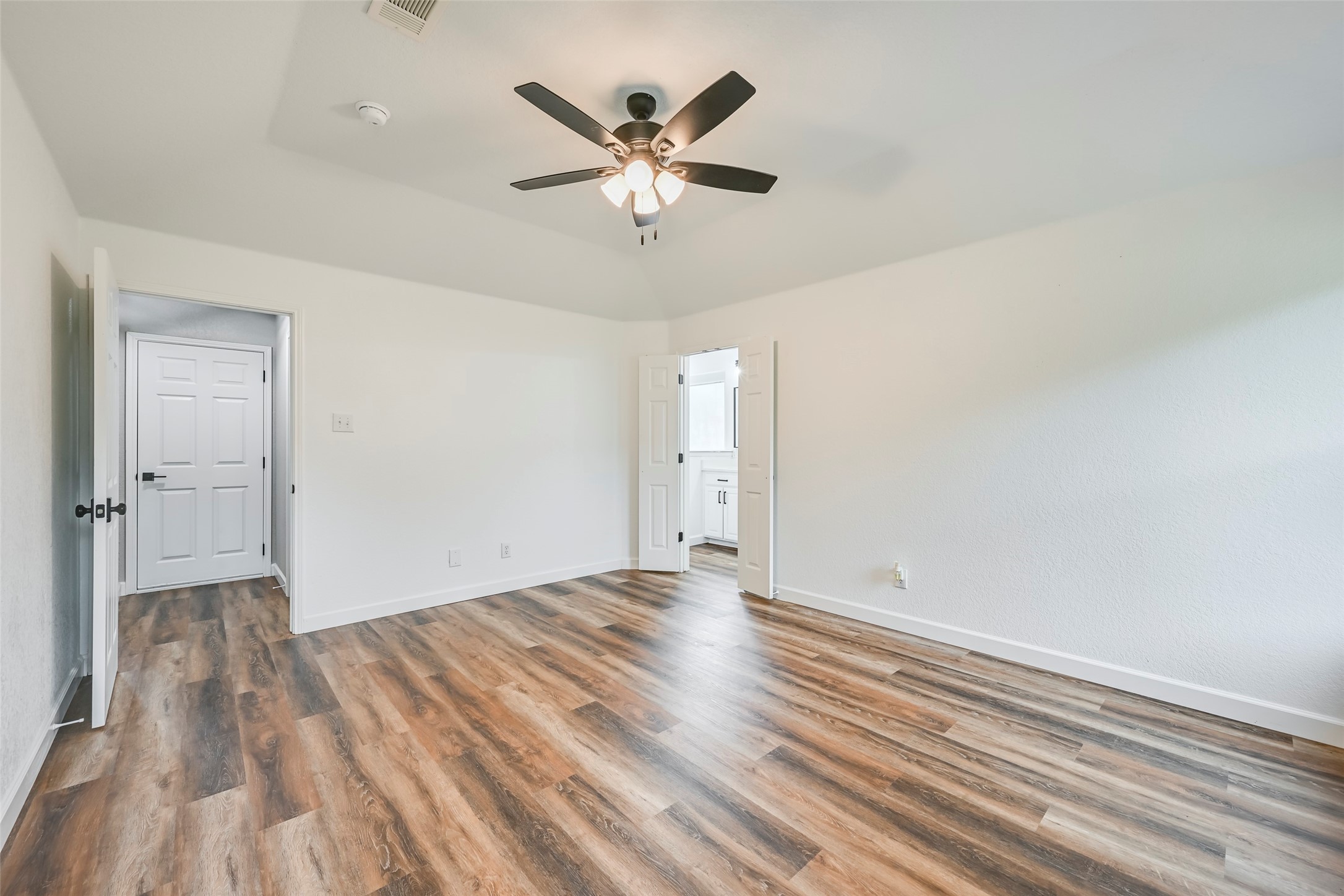 705 Ridgehill Drive Burleson TX 76028