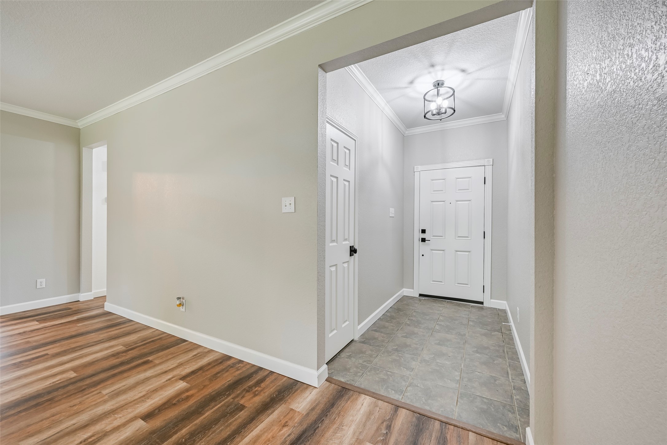 705 Ridgehill Drive Burleson TX 76028