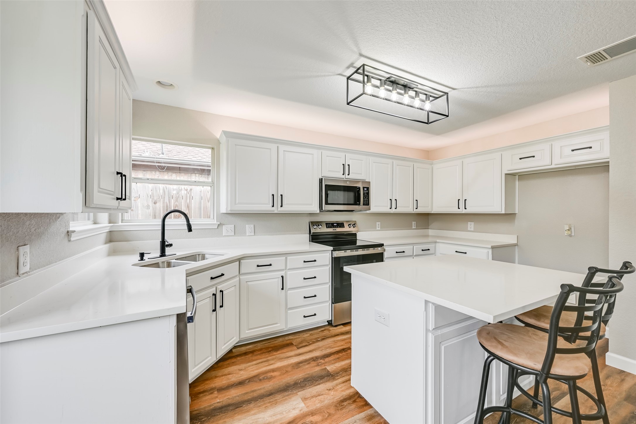 705 Ridgehill Drive Burleson TX 76028