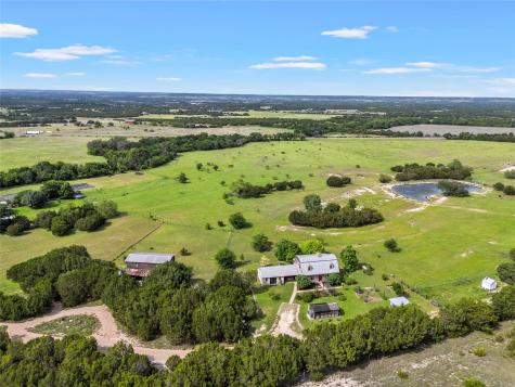 153 County Road 2139 Iredell TX 76649