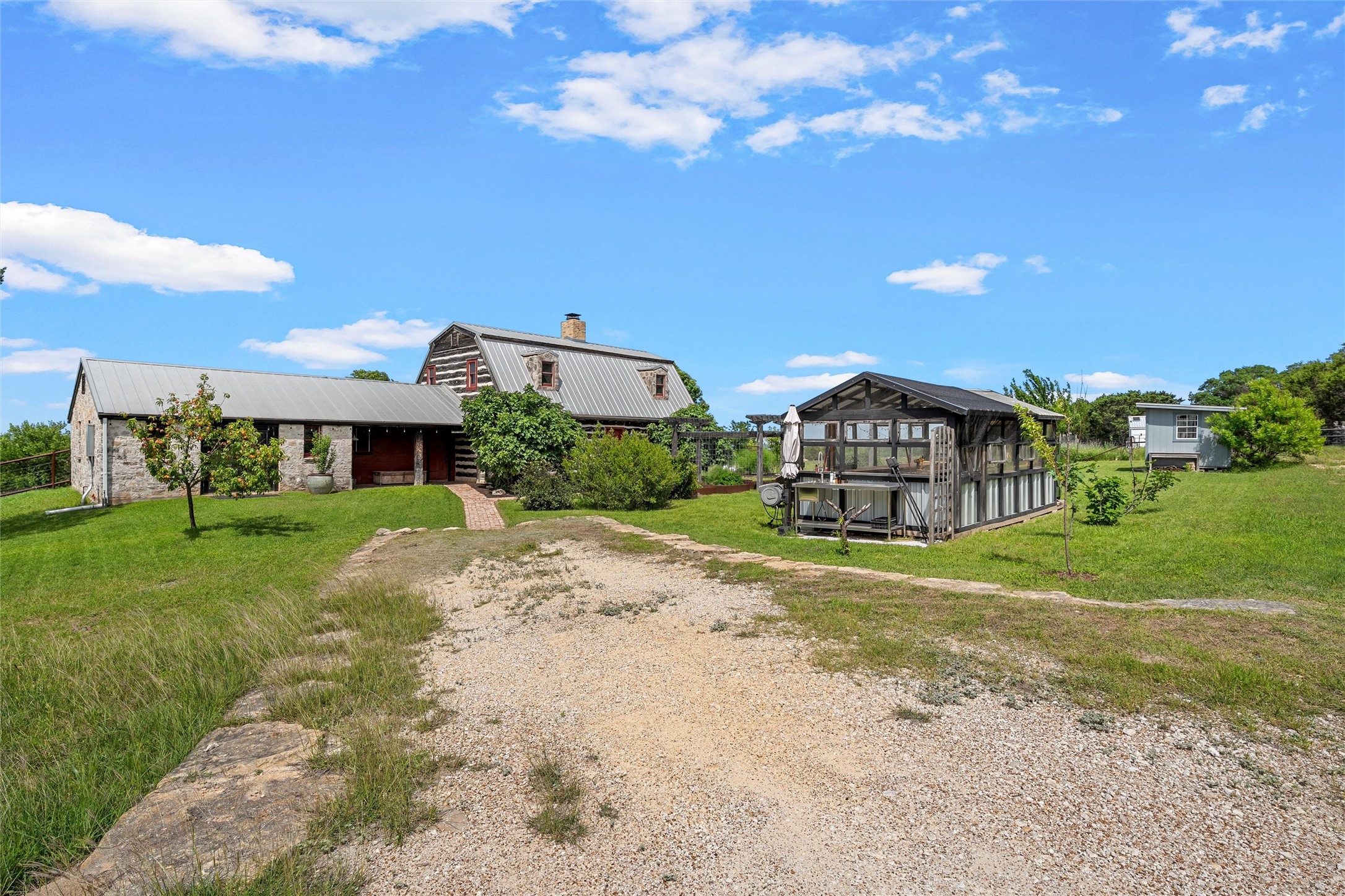 153 County Road 2139 Iredell TX 76649
