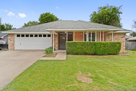 910 Waterbury Street Grand Prairie TX 75051