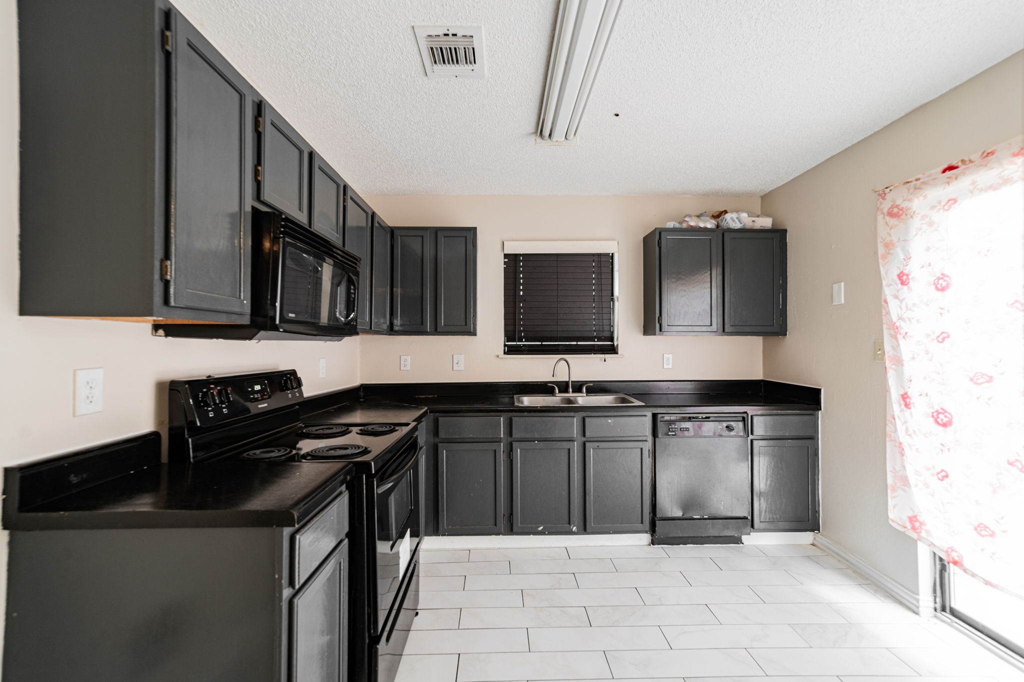 2671 Clayton Oaks Drive Dallas TX 75227