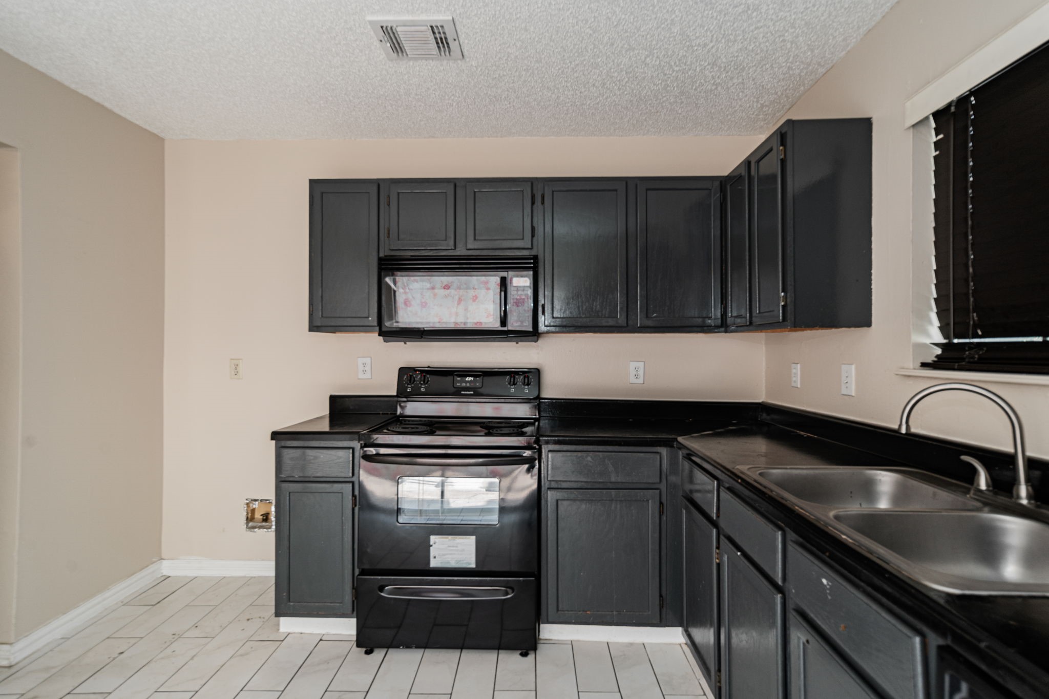 2671 Clayton Oaks Drive Dallas TX 75227