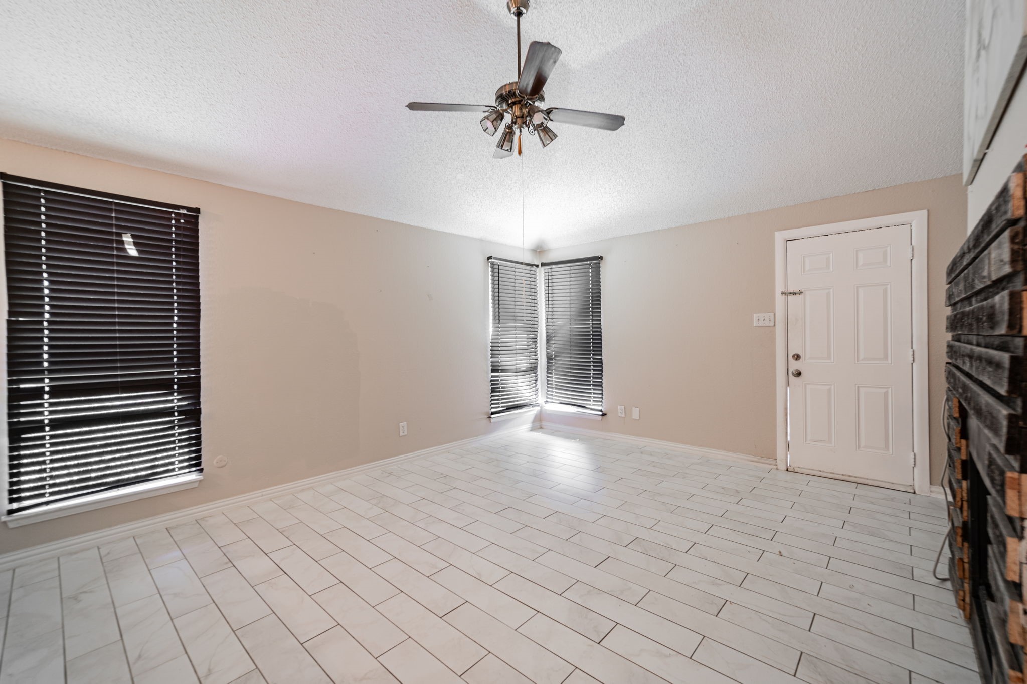 2671 Clayton Oaks Drive Dallas TX 75227
