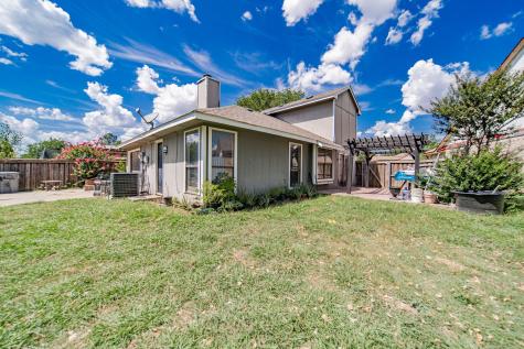 2671 Clayton Oaks Drive Dallas TX 75227