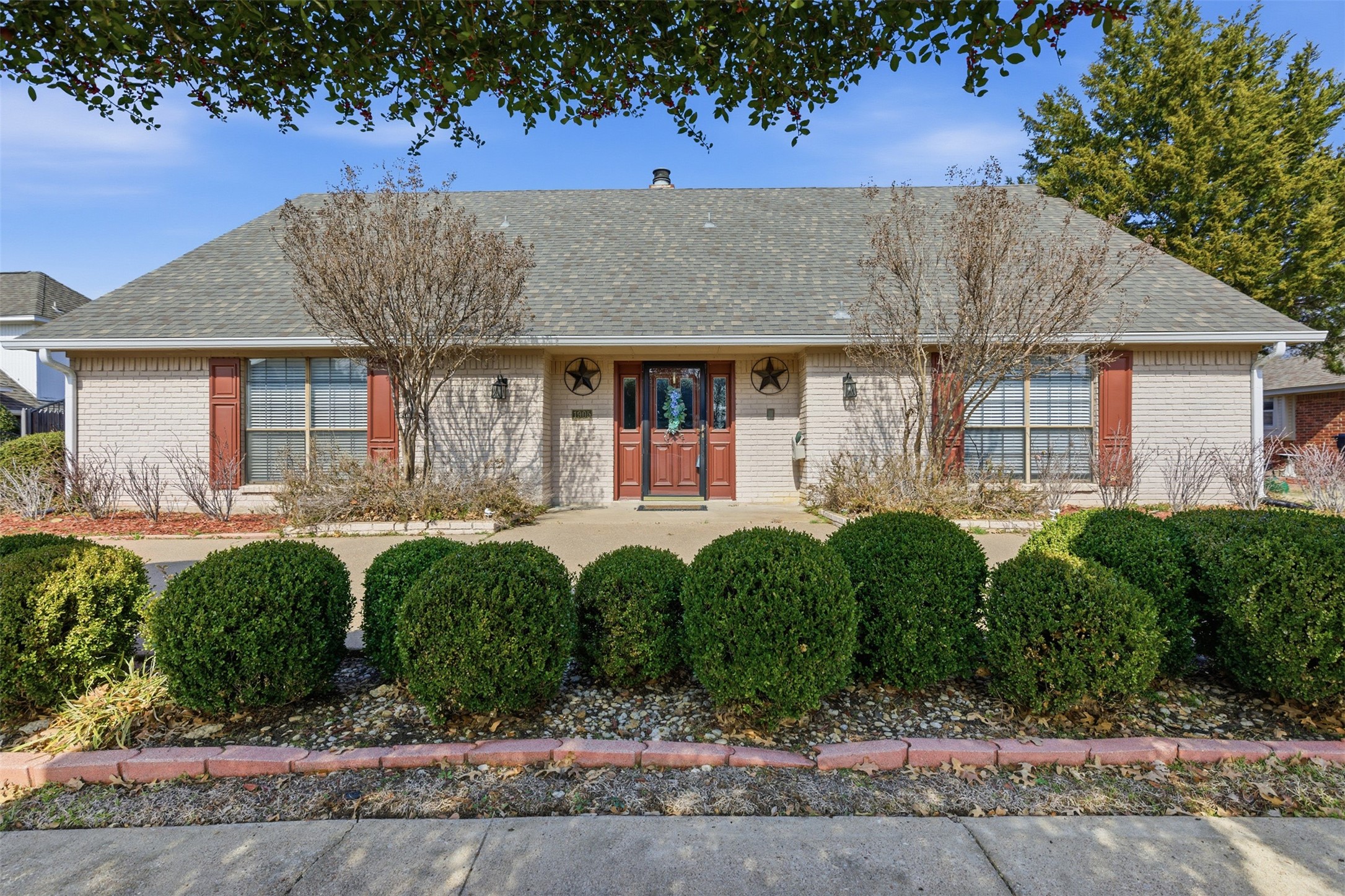 1905 Wimbledon Drive Arlington TX 76017