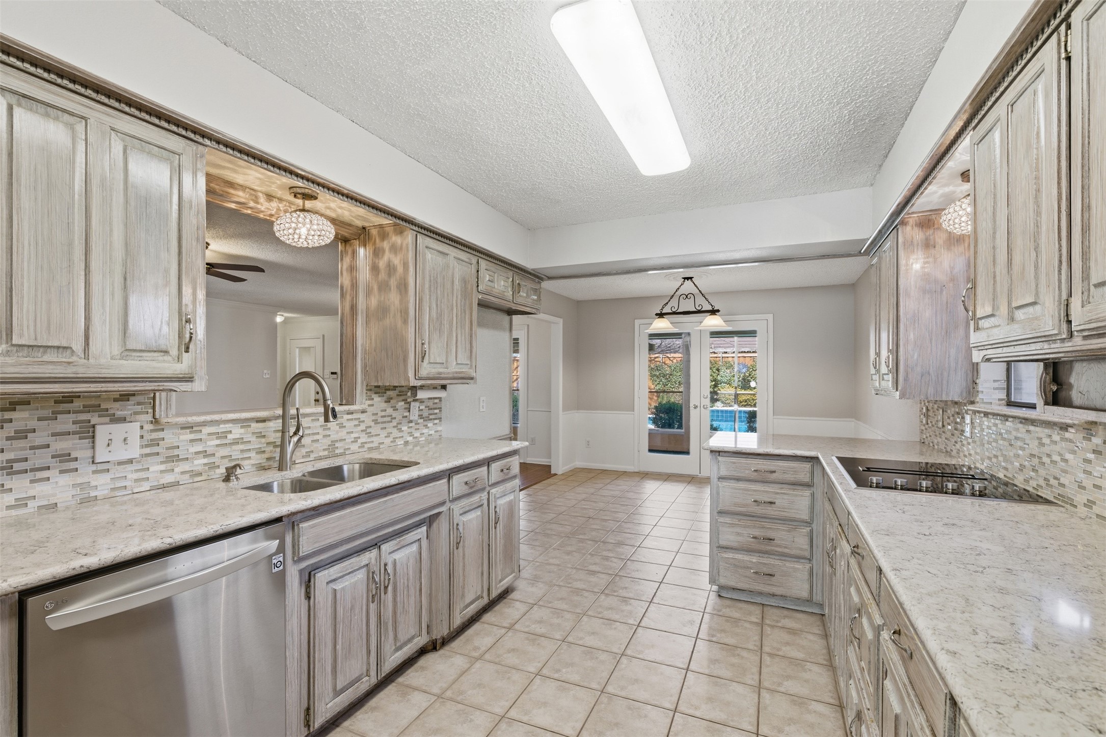 1905 Wimbledon Drive Arlington TX 76017