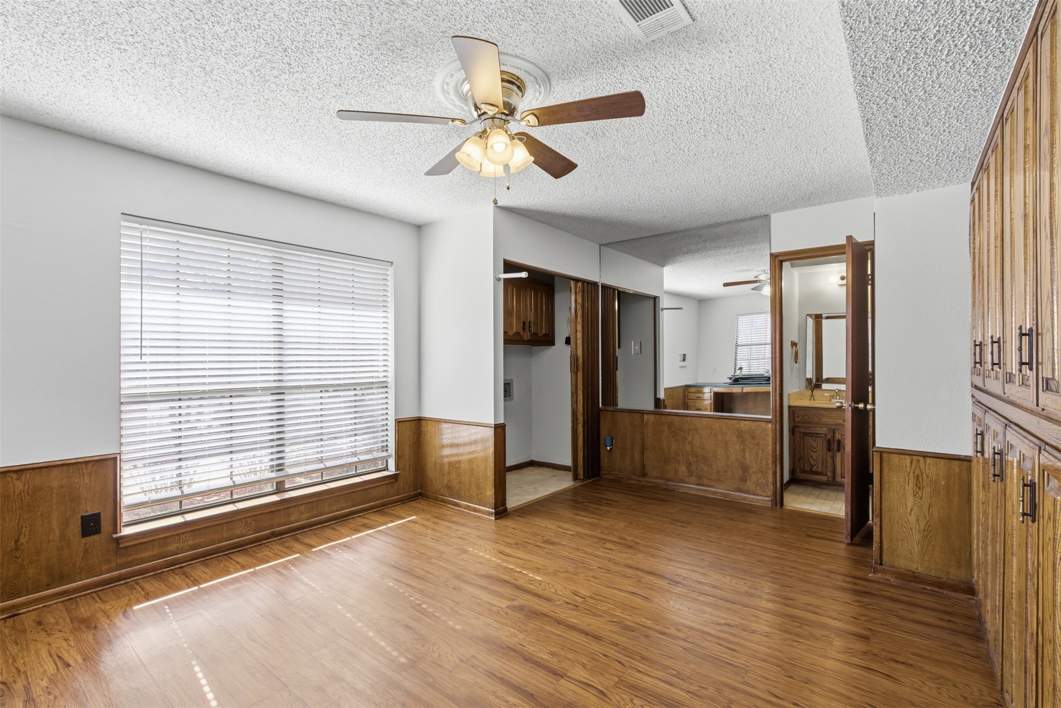 1905 Wimbledon Drive Arlington TX 76017