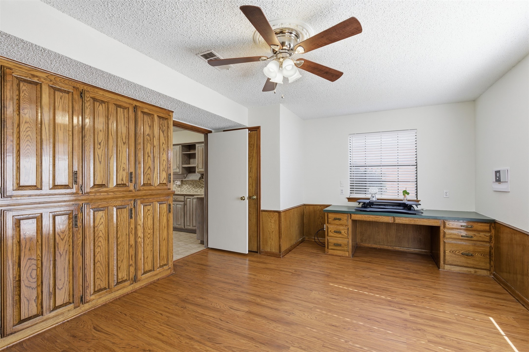 1905 Wimbledon Drive Arlington TX 76017