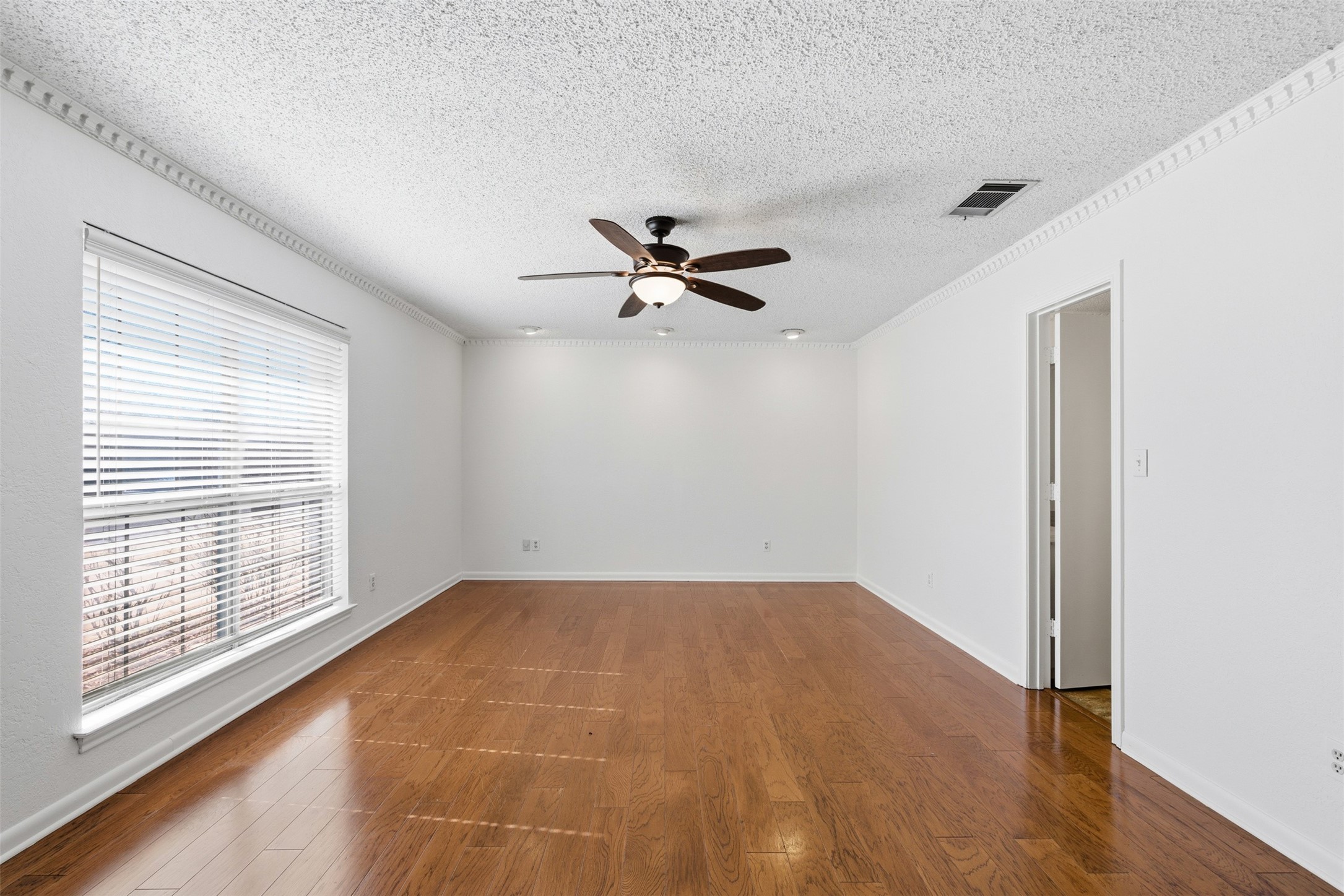 1905 Wimbledon Drive Arlington TX 76017