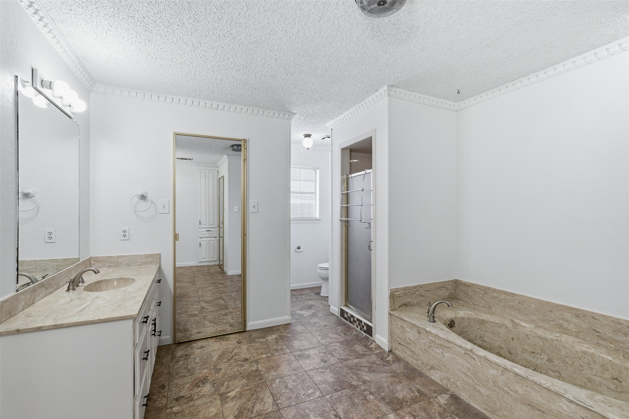 1905 Wimbledon Drive Arlington TX 76017