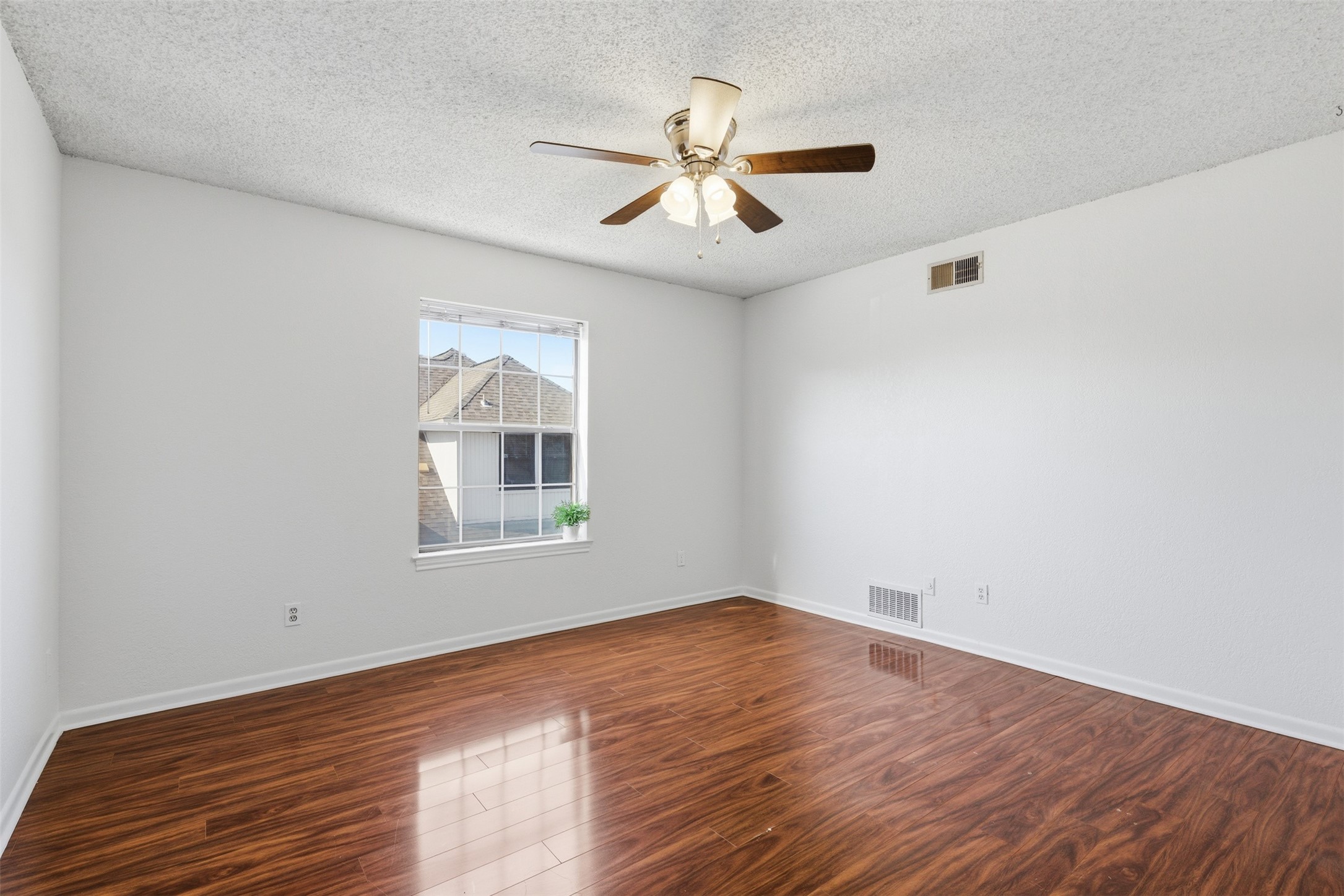 1905 Wimbledon Drive Arlington TX 76017