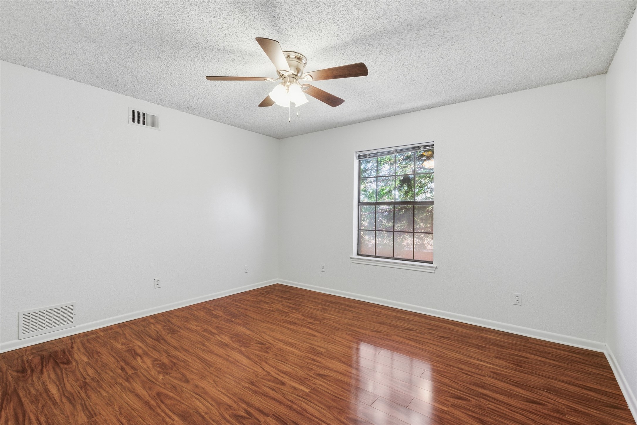 1905 Wimbledon Drive Arlington TX 76017