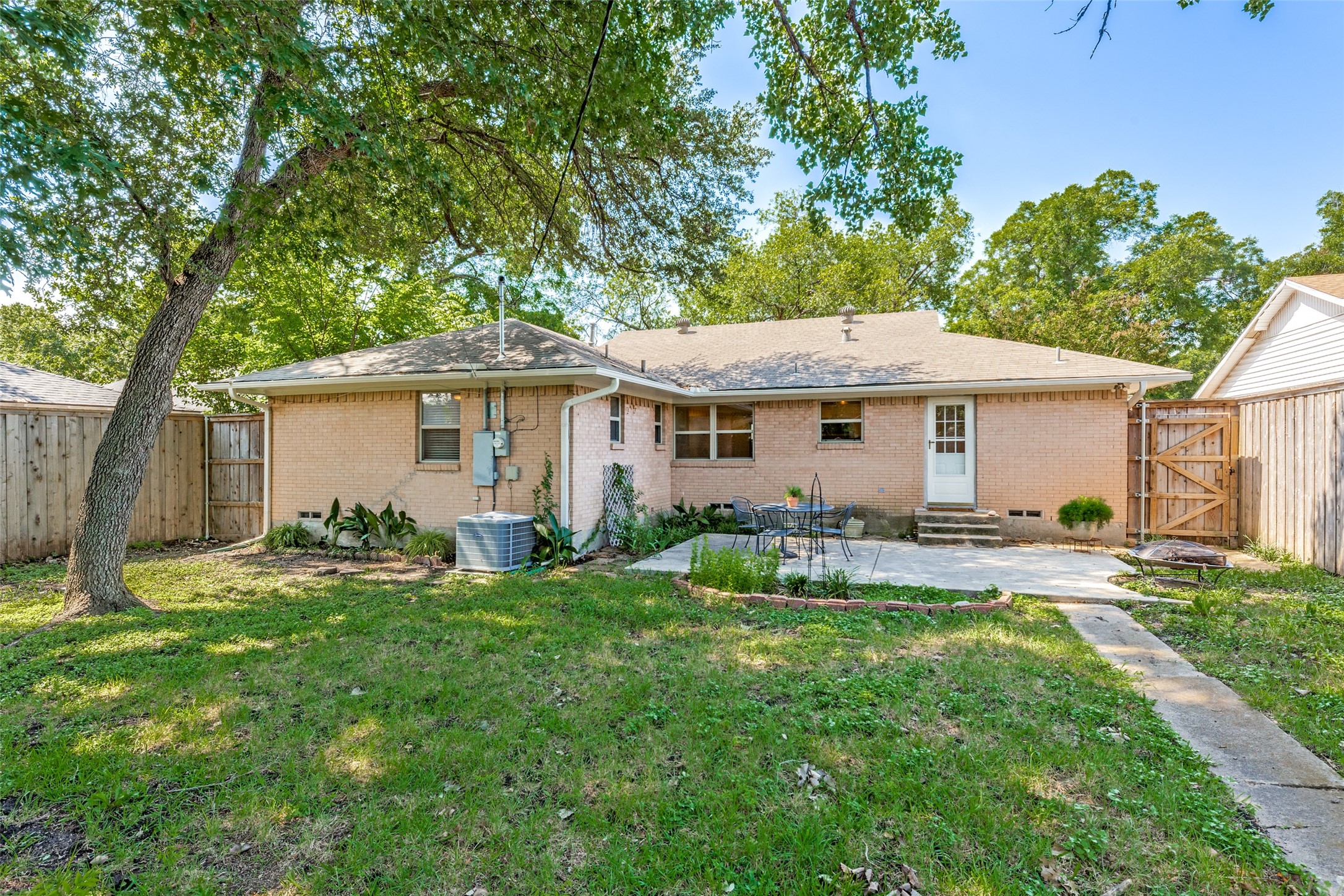 7025 Wake Forrest Drive Dallas TX 75214