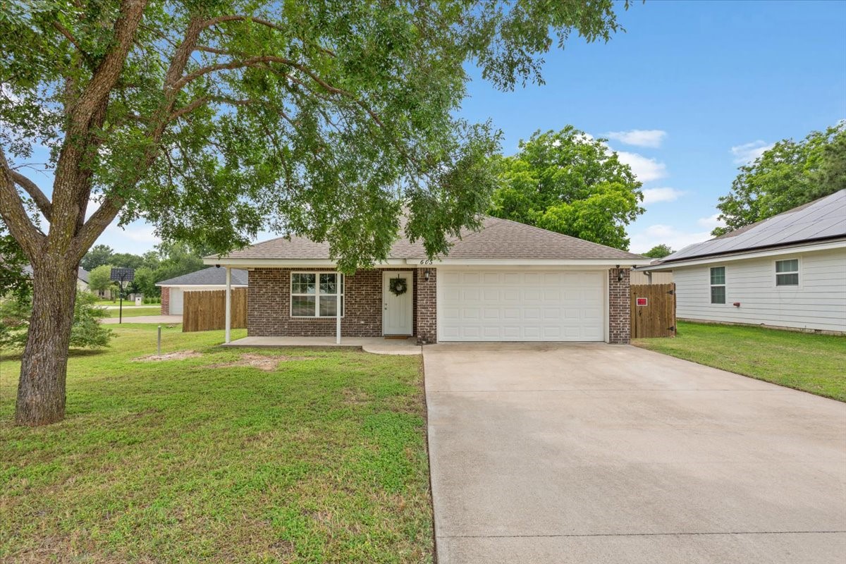605 Powers Street Lacy Lakeview TX 76705