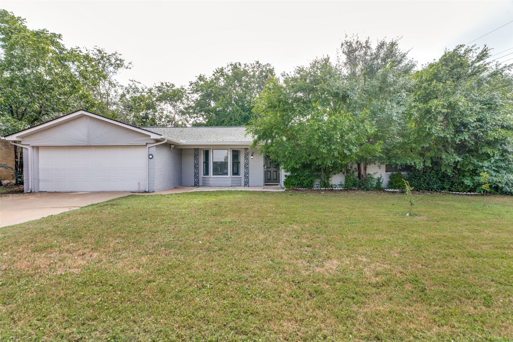 1904 Old Kirk Road Bedford TX 76022