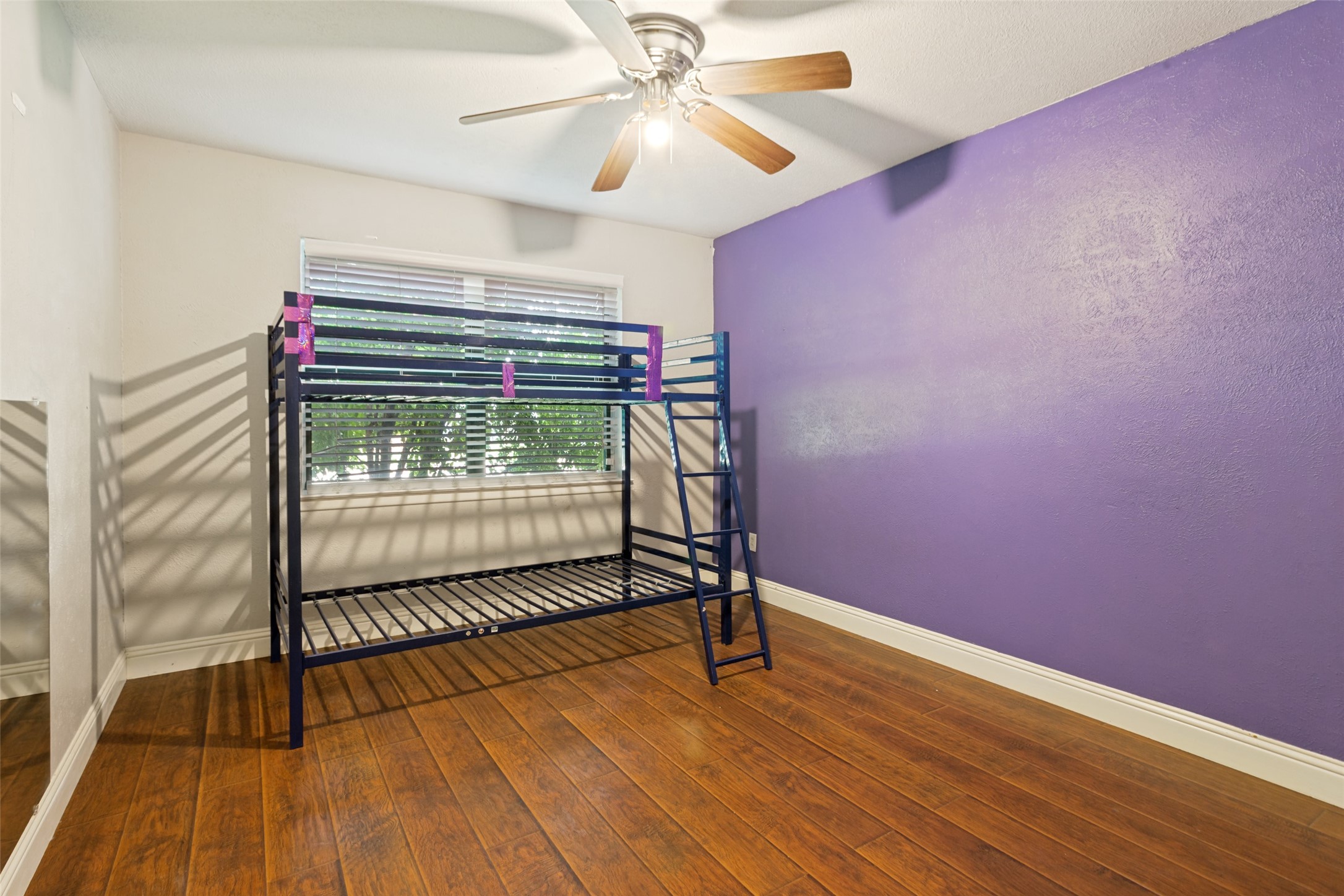 1904 Old Kirk Road Bedford TX 76022