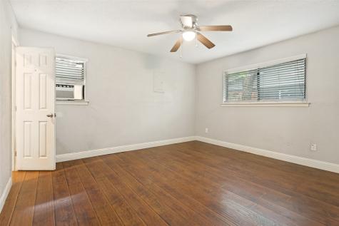 1904 Old Kirk Road Bedford TX 76022
