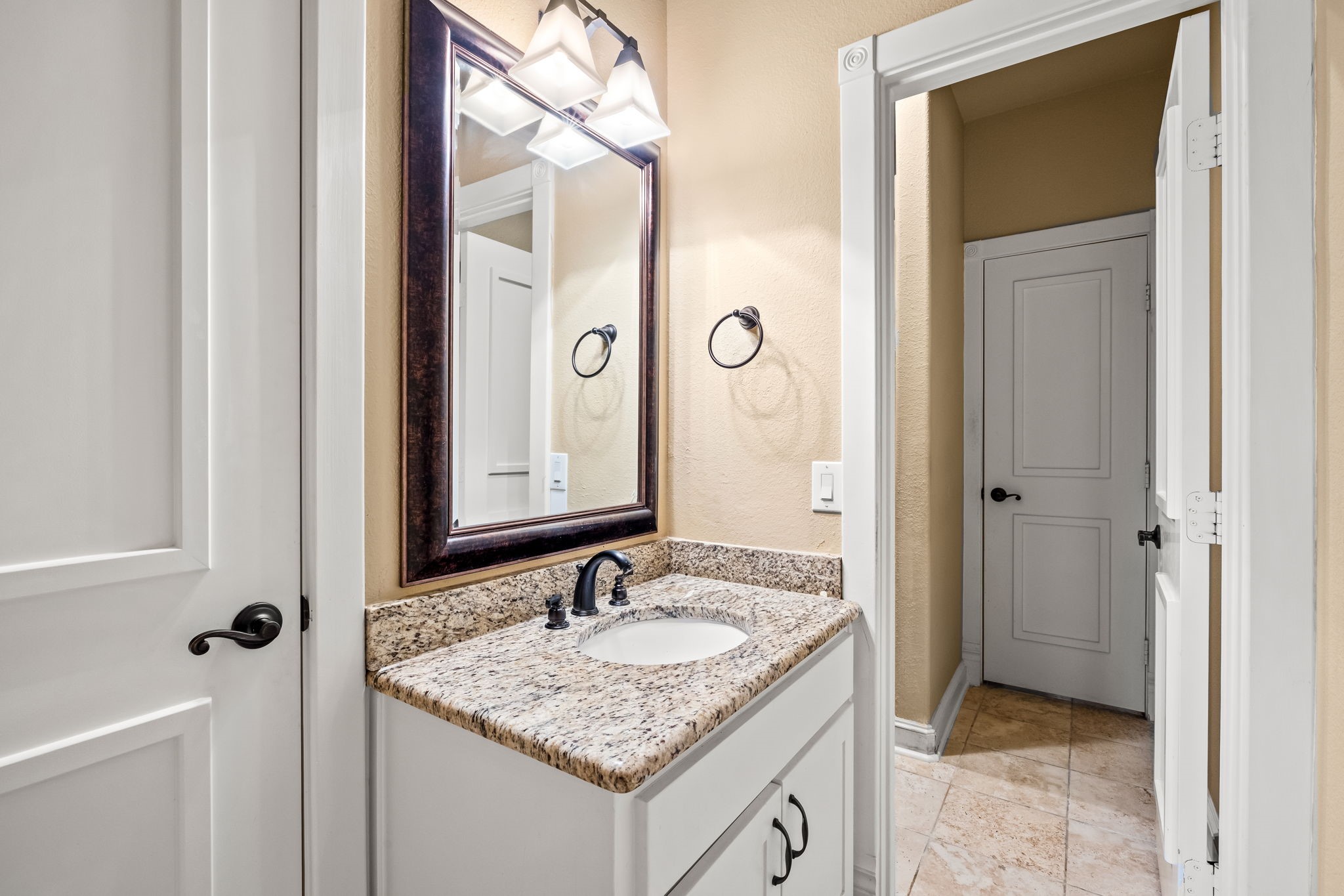 6139 Belmont Avenue Dallas TX 75214