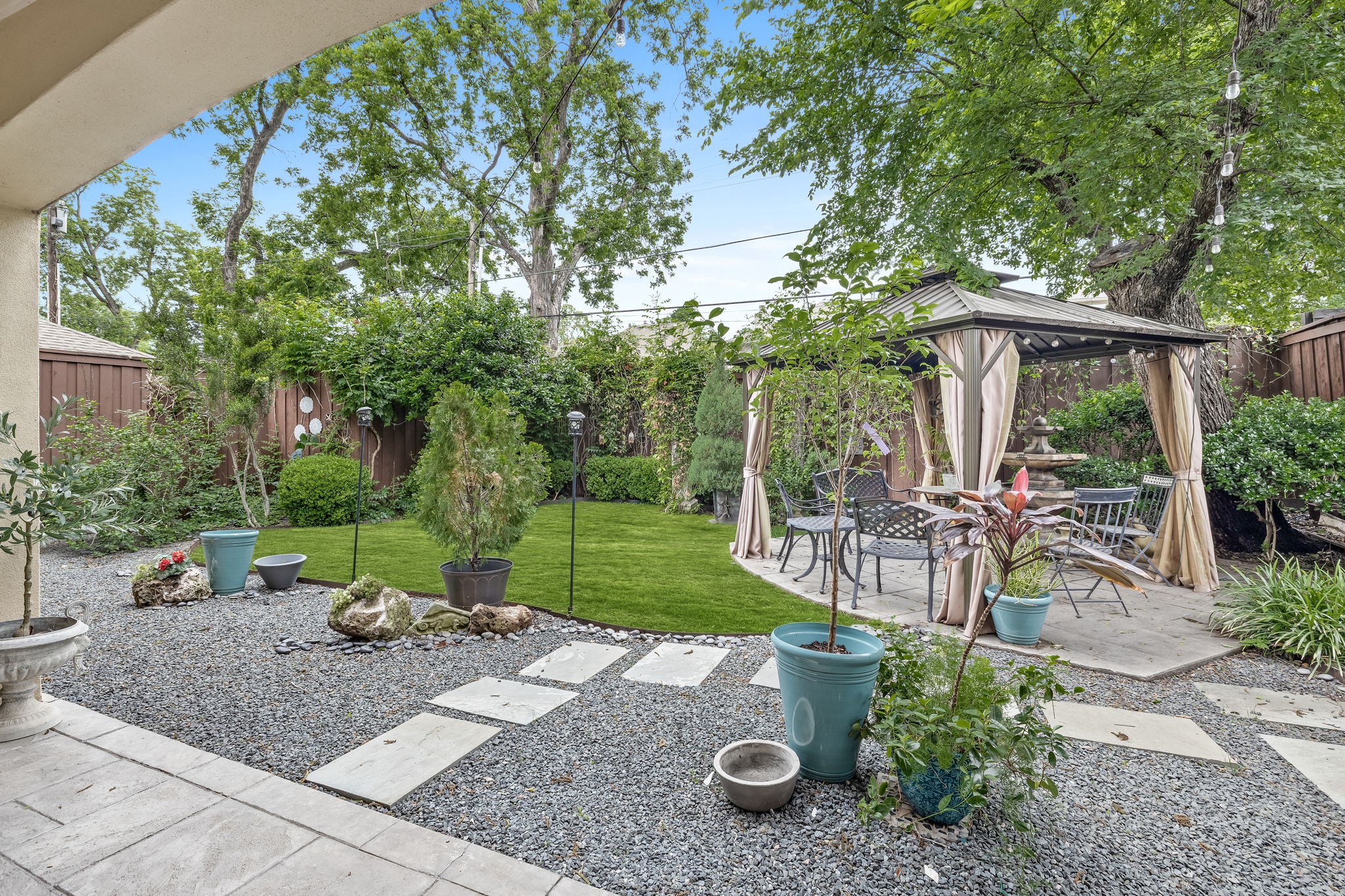 6139 Belmont Avenue Dallas TX 75214