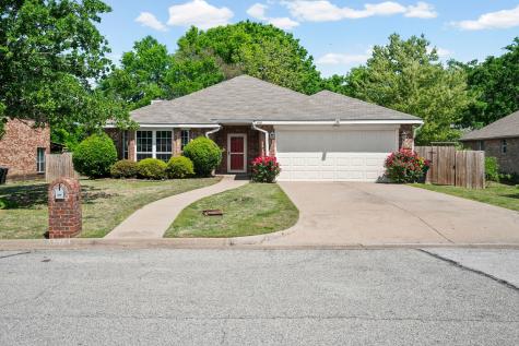 512 Baylor Drive Greenville TX 75402