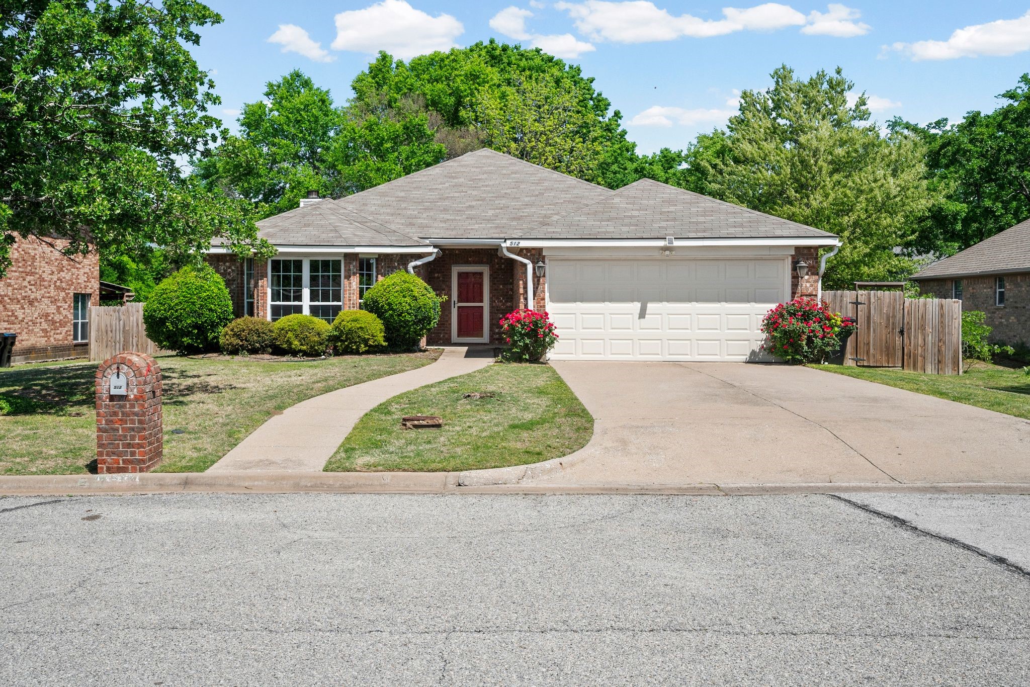 512 Baylor Drive Greenville TX 75402