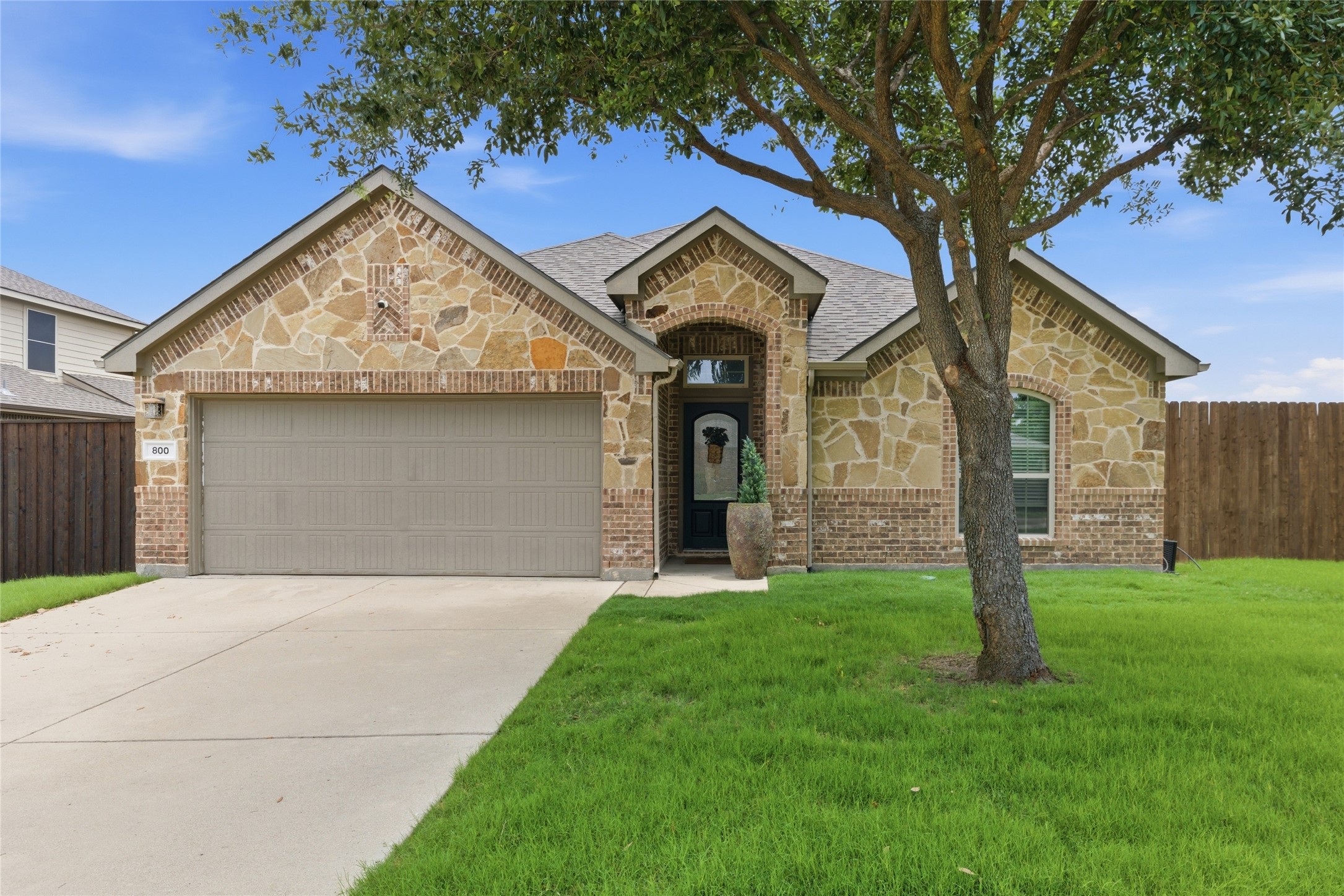 800 Silverthorne Drive Burleson TX 76028