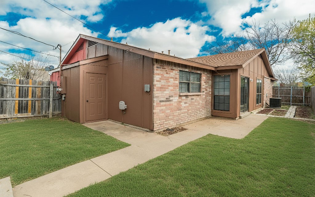 1437 Brook Meadow Circle Lancaster TX 75134