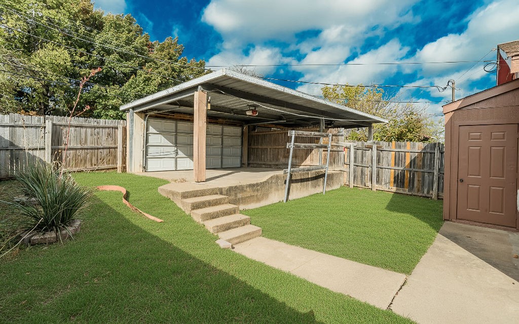 1437 Brook Meadow Circle Lancaster TX 75134