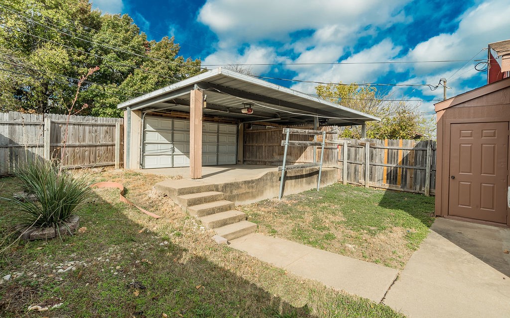 1437 Brook Meadow Circle Lancaster TX 75134