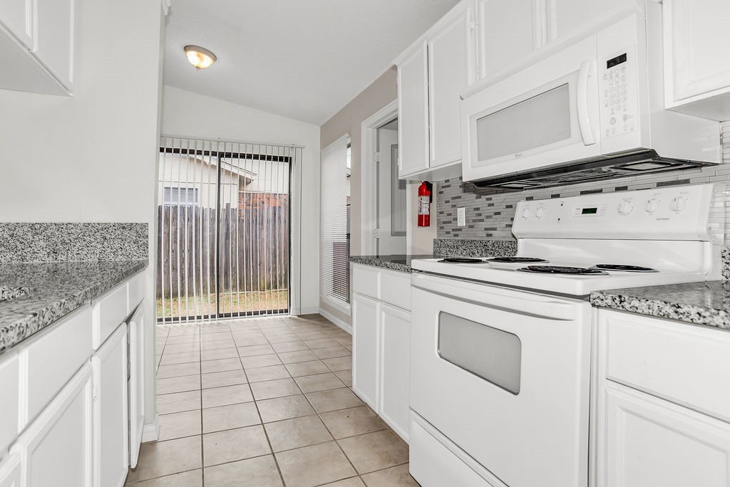 1437 Brook Meadow Circle Lancaster TX 75134