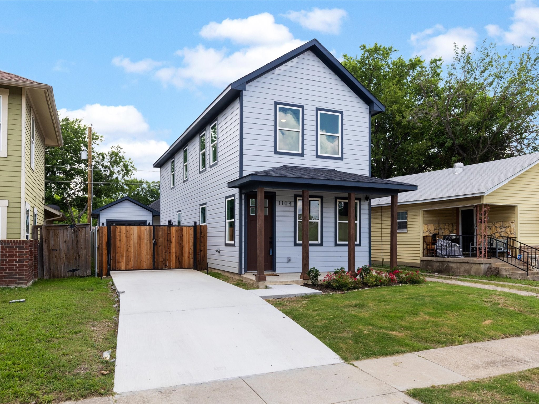 1104 E Annie Street Fort Worth TX 76104