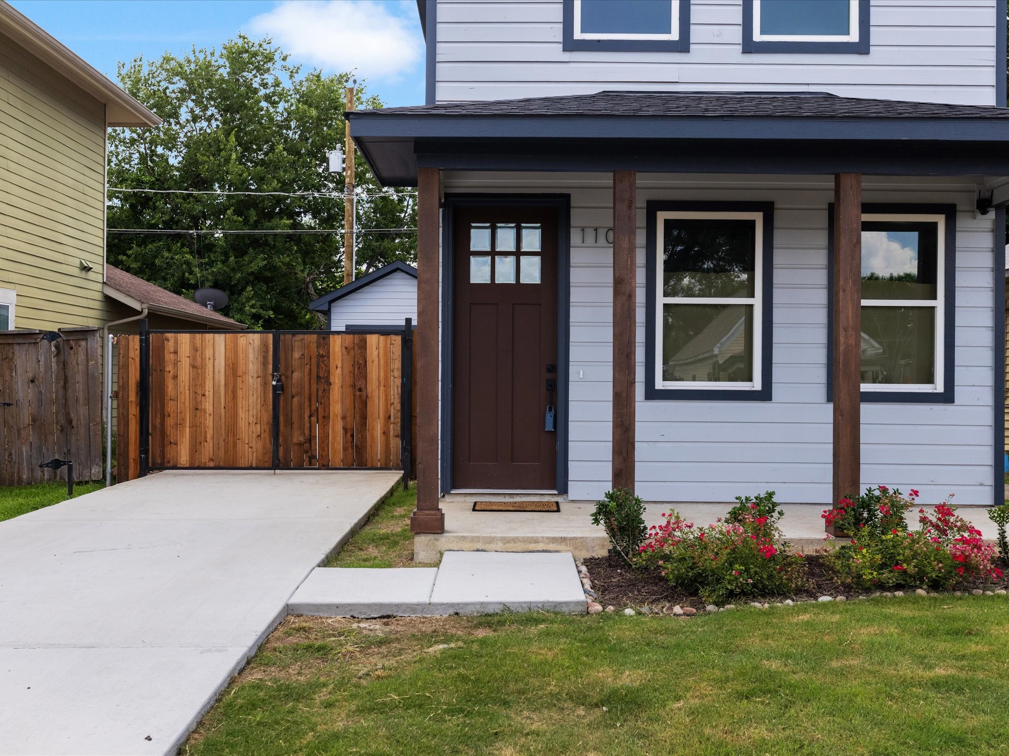 1104 E Annie Street Fort Worth TX 76104