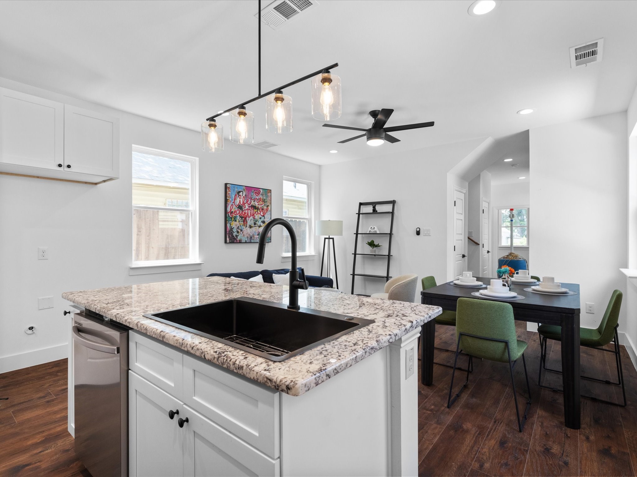 1104 E Annie Street Fort Worth TX 76104