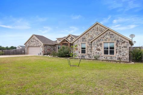 300 Delatorre Street Trenton TX 75490