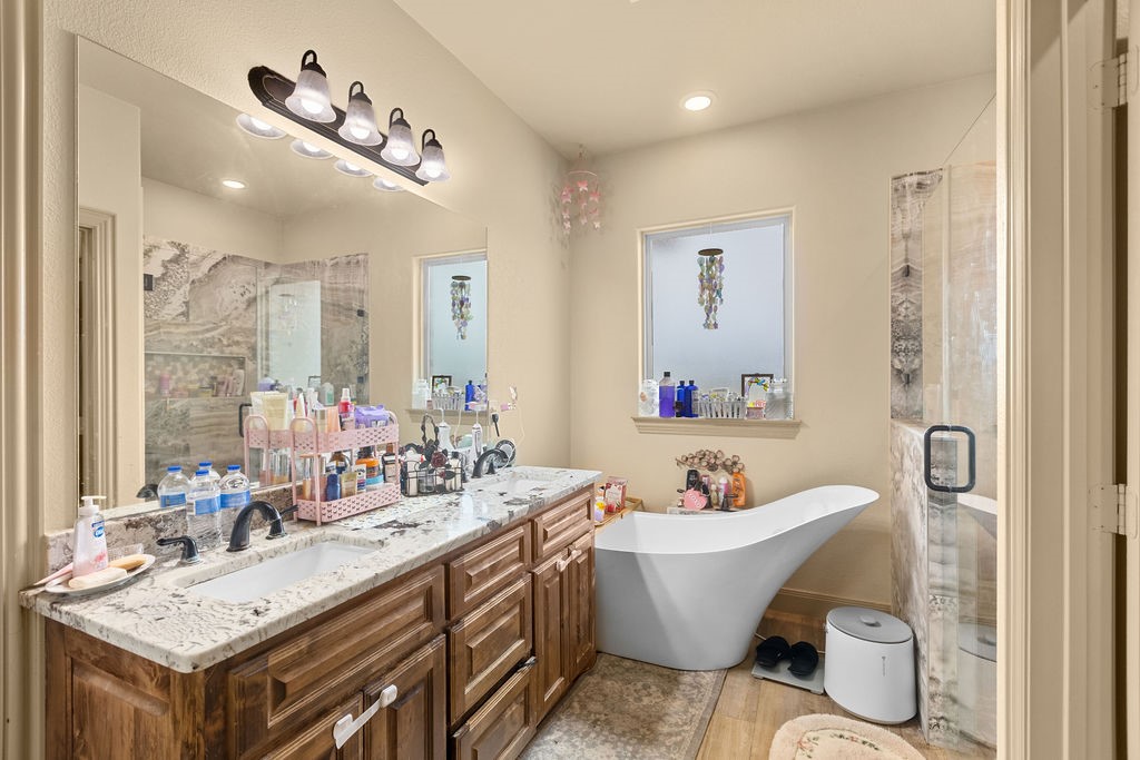 300 Delatorre Street Trenton TX 75490