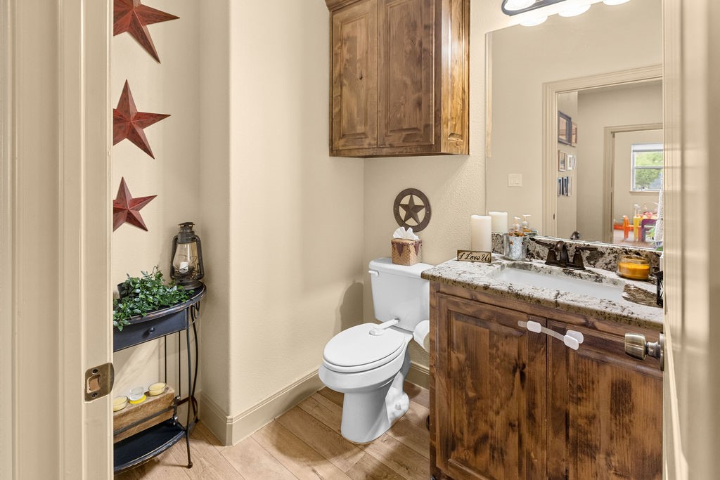 300 Delatorre Street Trenton TX 75490