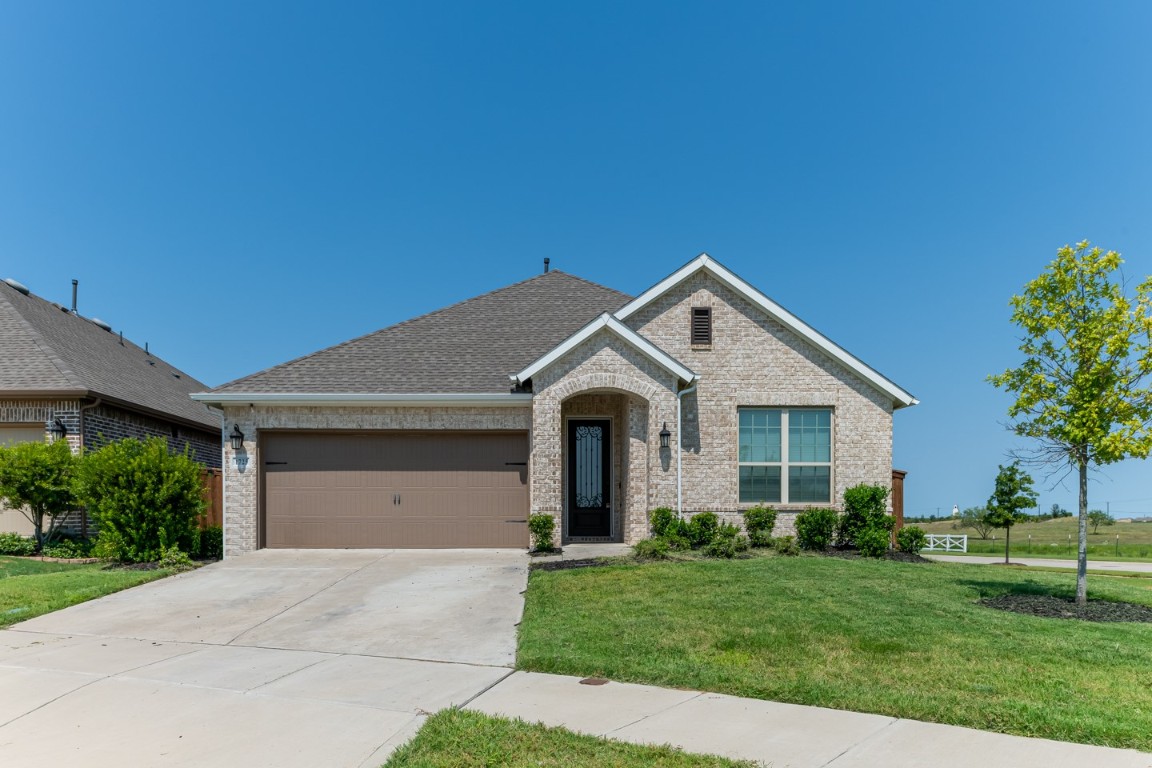 1725 Canter Court Aubrey TX 76227