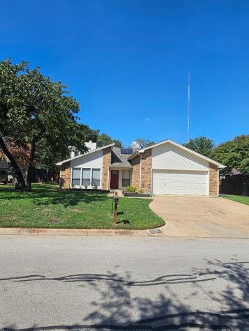6301 High Country Trail Arlington TX 76016