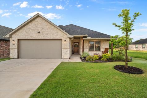 103 Randal Row Corsicana TX 75110