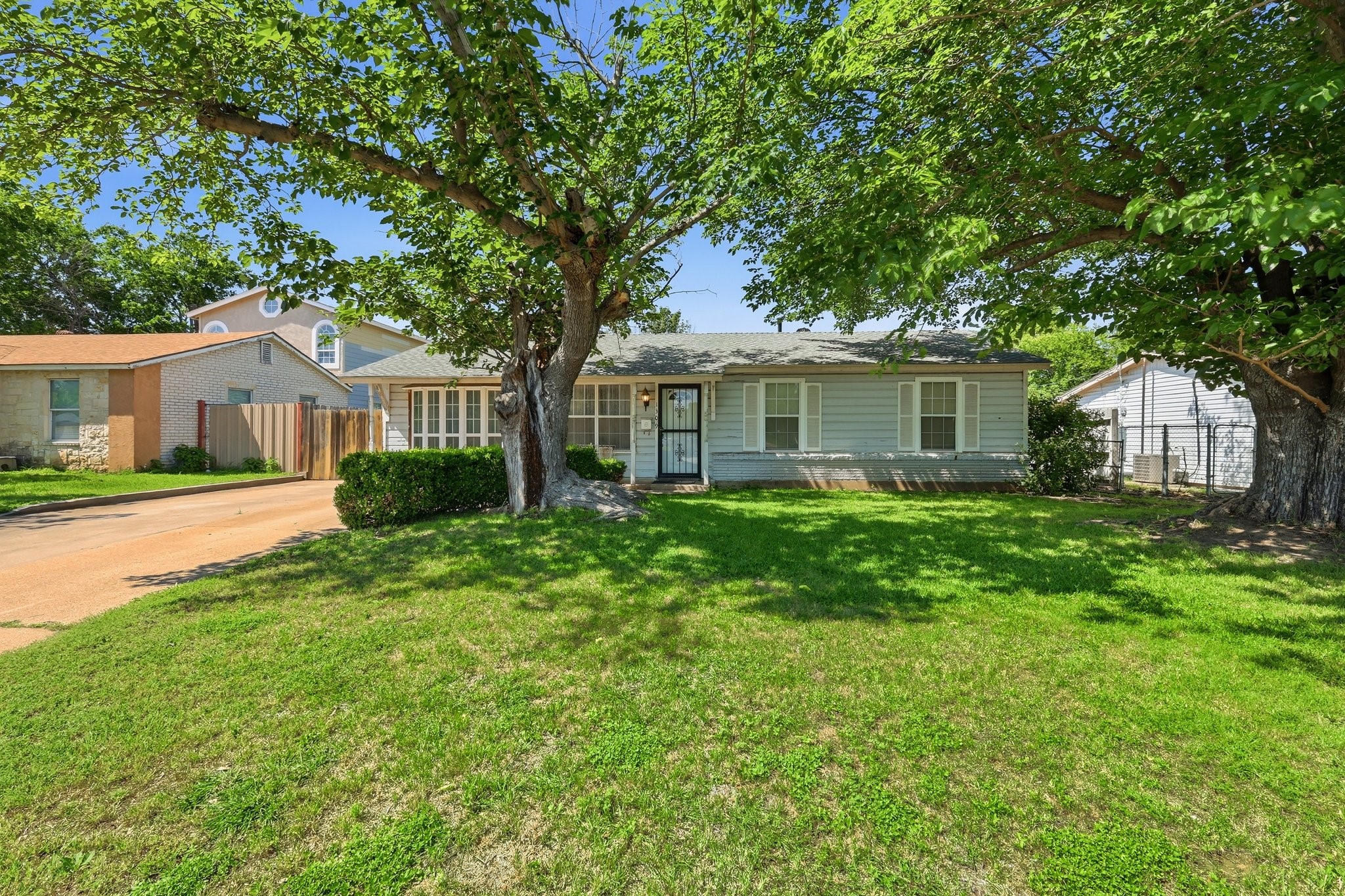 1309 De Ridder Avenue Fort Worth TX 76106